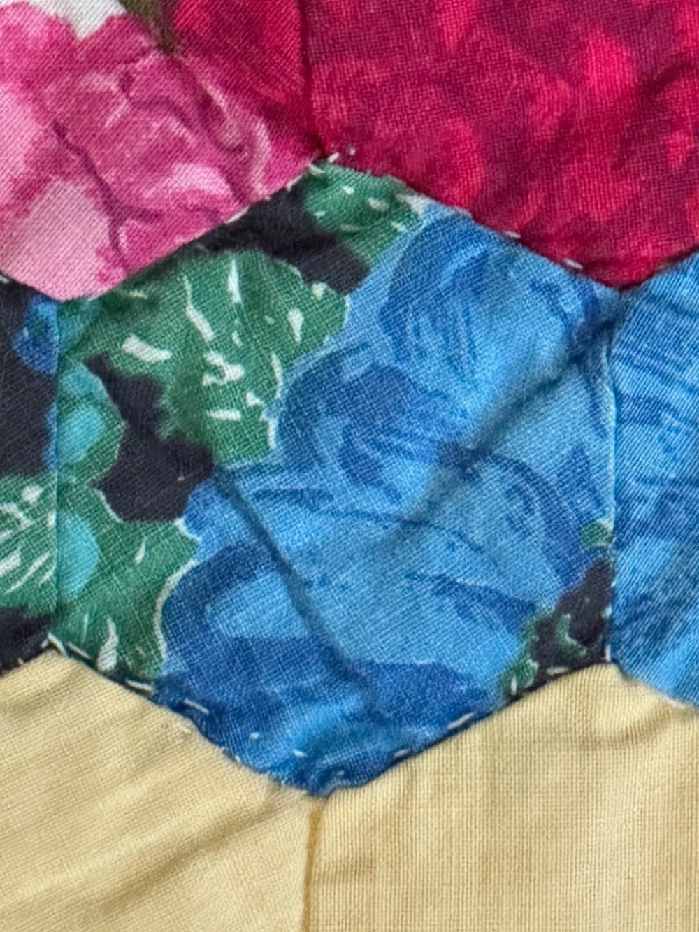 Vintage Grandmother’s Flower Garden Hexagon Quilt - Picture 9 of 9